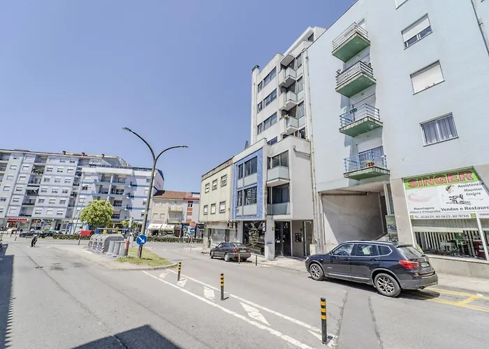 The Locomotive Flat By House And People Appartement Braga